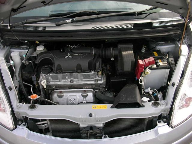 2004 Mitsubishi Colt