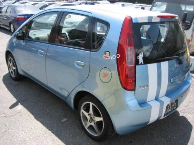 2004 Mitsubishi Colt