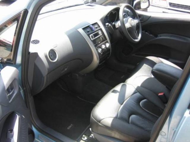 2004 Mitsubishi Colt