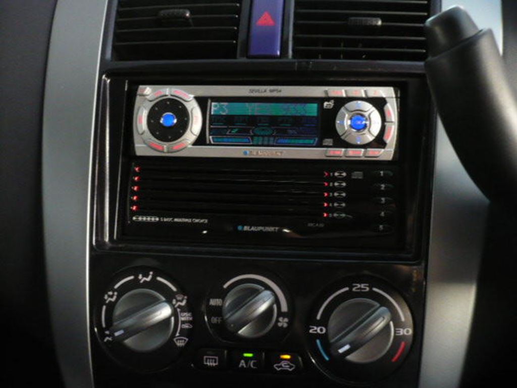 2004 Mitsubishi Colt
