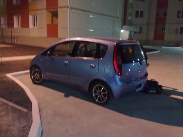 2004 Mitsubishi Colt