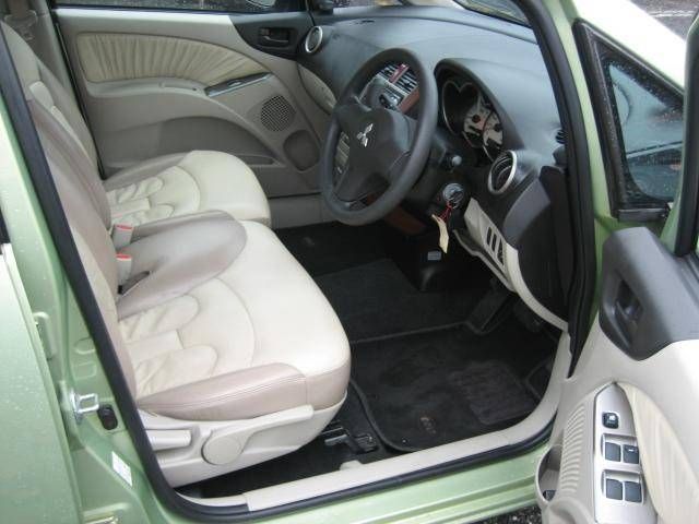 2004 Mitsubishi Colt