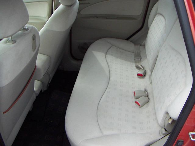 2004 Mitsubishi Colt