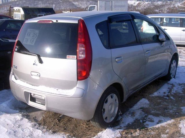 2004 Mitsubishi Colt