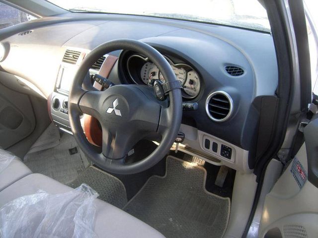2004 Mitsubishi Colt