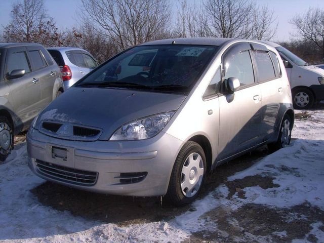 2004 Mitsubishi Colt