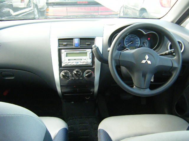 2004 Mitsubishi Colt