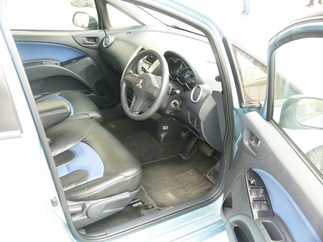 2004 Mitsubishi Colt