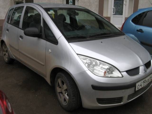 2004 Mitsubishi Colt