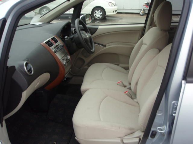 2004 Mitsubishi Colt