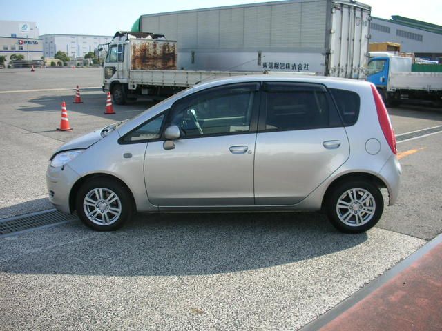 2004 Mitsubishi Colt