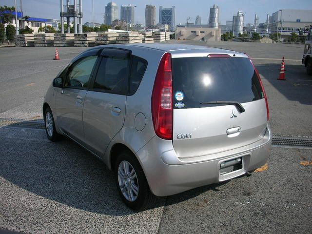 2004 Mitsubishi Colt
