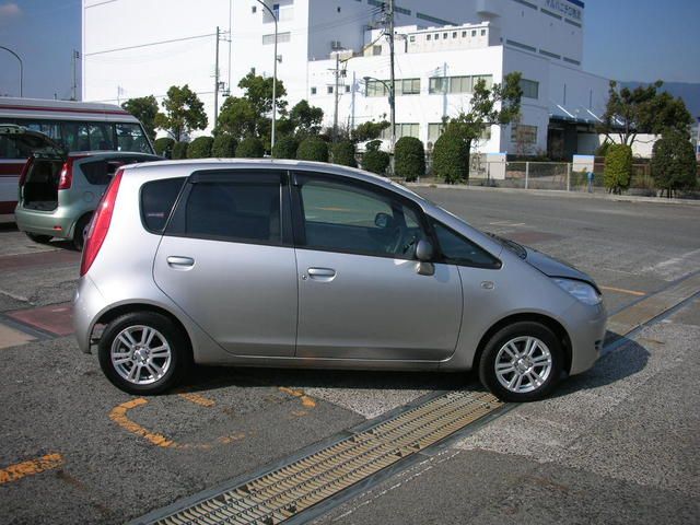 2004 Mitsubishi Colt