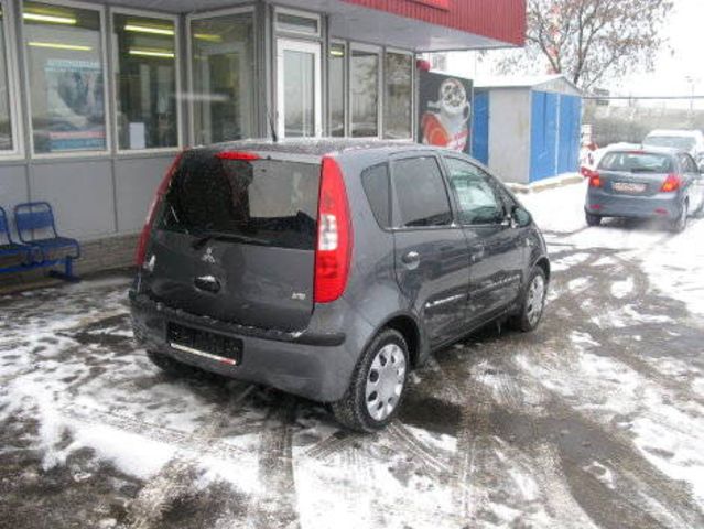 2004 Mitsubishi Colt