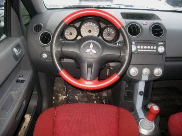 2004 Mitsubishi Colt
