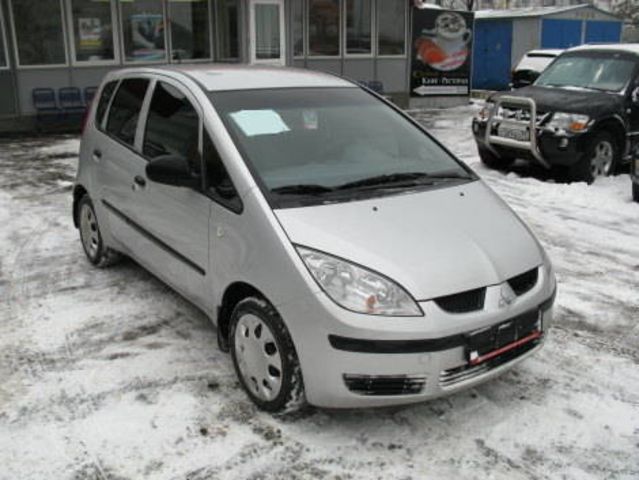 2004 Mitsubishi Colt