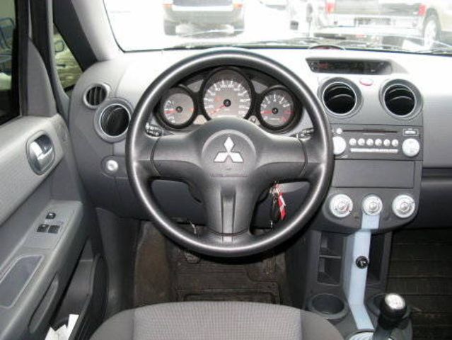 2004 Mitsubishi Colt