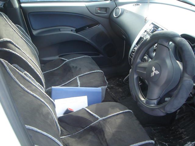 2004 Mitsubishi Colt