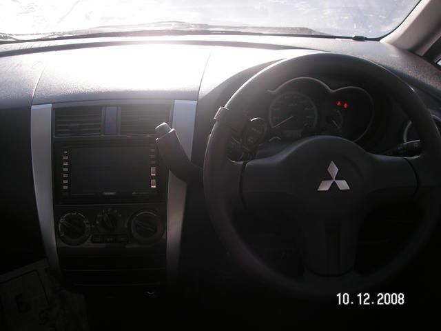 2004 Mitsubishi Colt