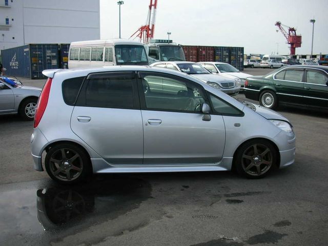 2004 Mitsubishi Colt