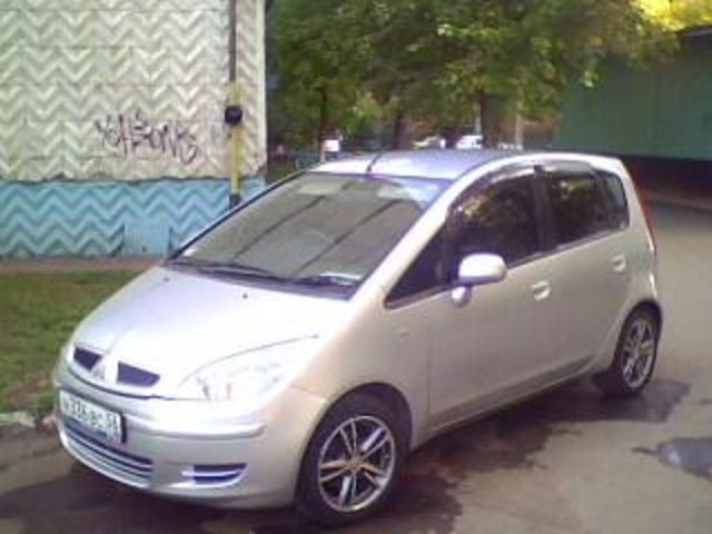 2004 Mitsubishi Colt
