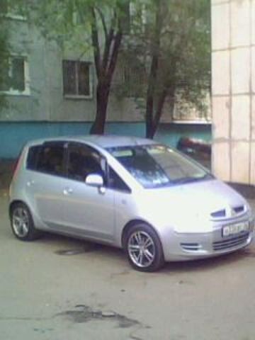 2004 Mitsubishi Colt