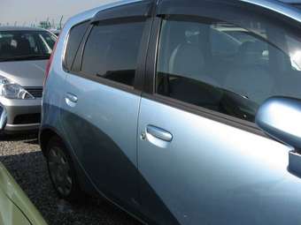 2004 Mitsubishi Colt Pictures