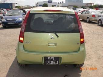 2004 Mitsubishi Colt Photos