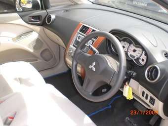 2004 Mitsubishi Colt Wallpapers