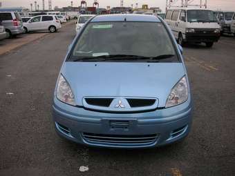 2004 Mitsubishi Colt Pics