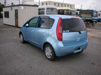 2004 Mitsubishi Colt Photos