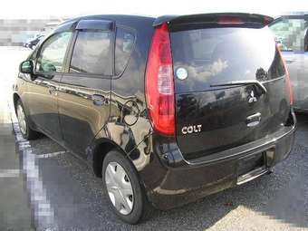 2004 Mitsubishi Colt Photos