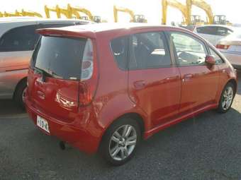 2004 Mitsubishi Colt Photos