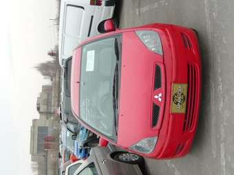 2004 Mitsubishi Colt Pictures