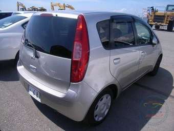 2004 Mitsubishi Colt Pics