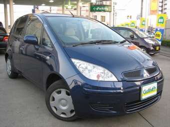 2004 Mitsubishi Colt Images