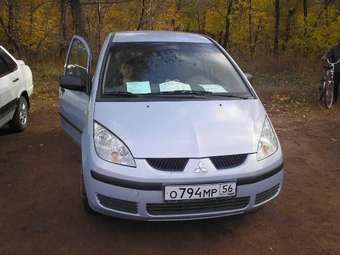 2004 Mitsubishi Colt Pics