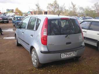 2004 Mitsubishi Colt Pictures