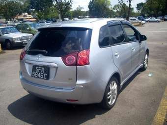 2004 Mitsubishi Colt Photos