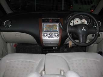 2004 Mitsubishi Colt Photos