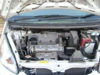 2004 Mitsubishi Colt Photos