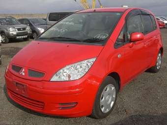 2004 Mitsubishi Colt Images