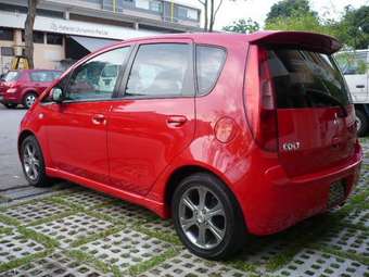 2004 Mitsubishi Colt Photos