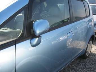 2004 Mitsubishi Colt Photos