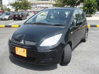 2004 Mitsubishi Colt Photos