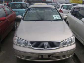 2004 Mitsubishi Colt Photos
