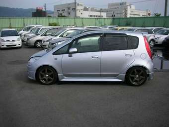 2004 Mitsubishi Colt Pictures