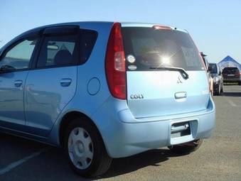 2004 Mitsubishi Colt Photos