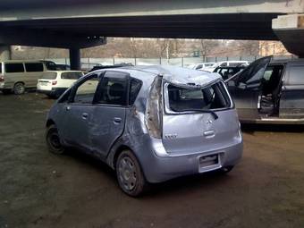 2004 Mitsubishi Colt Images