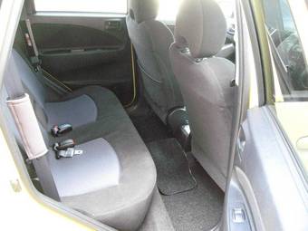 2004 Mitsubishi Colt Photos